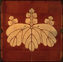 Paulownia Crest Curtain Screen