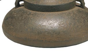 Double-shouldered Tea Kettle
Made in Tenmyō
Muromachi period (1333–1573)
Tochigi Prefectural Museum