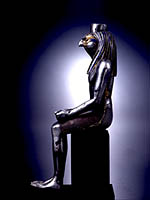 Statue de divinit  tte de faucon