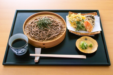 Cold soba noodles with vegetable tempura with a cold dipping sauce